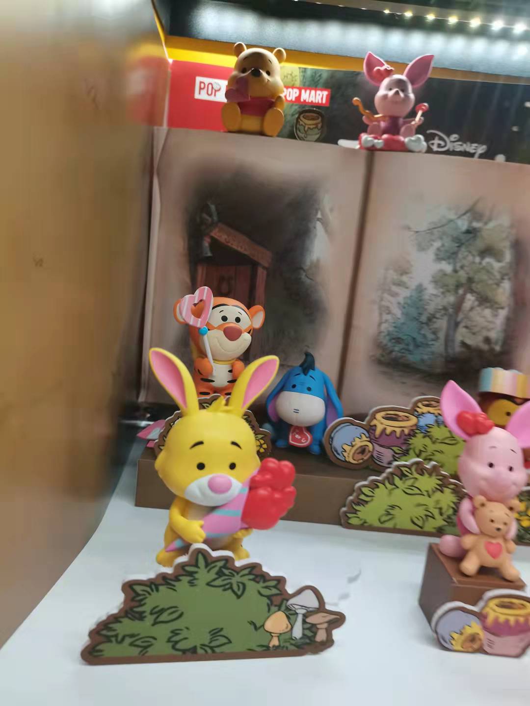 迪士尼,的,东西,为什么,那么,贵,给,女儿,59元, . 迪士尼的东西为什么那么贵?给女儿59元抽了个盲盒