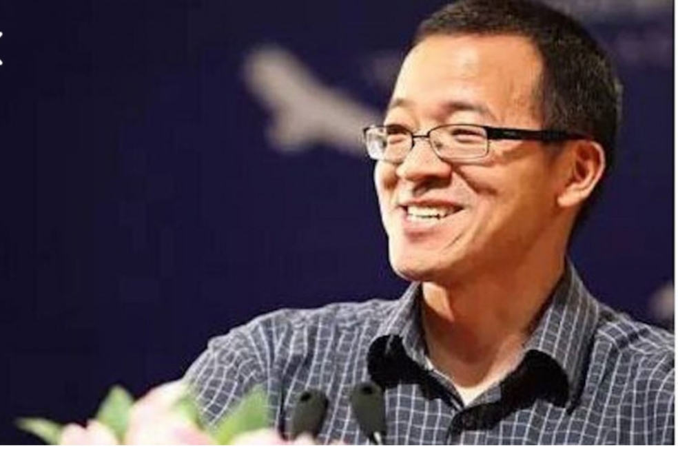 教培,时代,结束,俞敏,洪,捐赠,七万,多套,很多, . 教培时代结束?俞敏洪捐赠近8万套新东方新桌椅