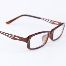 夏季,车内,不要,放这,7类,物品,会成,“,最近, . 夏季车内不要放这7类物品,会成“不定时炸弹”